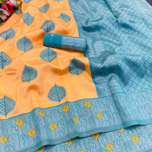 Magnifique sari en soie Kanjivaram traditionnel avec un chemisier en zari doré pour les occasions ethniques, classiques, professionnelles, de mariage, de plage et de fête - Product Image 1