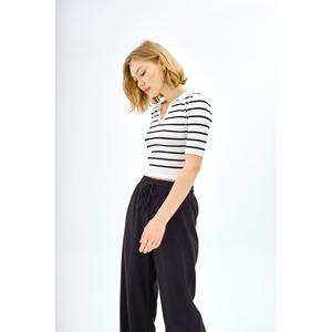 T-shirt Crop maglieria a righe collo alto - Product Image 4