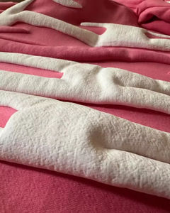 Survêtement personnalisé avec impression en relief 400gsm Fabricant d'usine Impression en relief 100% polyester Prix de vente en gros Survêtements pour hommes - Product Image 4