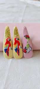 Pinces à cheveux brodées sur mesure avec thème ara et scarabée brodées idéales pour les enfants convenant à la revente - Product Image 2