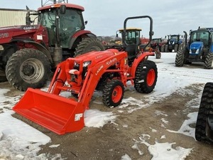 Tracteur à roues 4x4 BX2380 d'occasion en bon état M7060HDC12 pour moteur, pompe multifonctionnelle, moteur principal, boîte de vitesses, roulement 23HP - Product Image 1