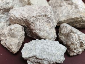 La pyrophyllite pour les revêtements en poudre assure une résistivité électrique supérieure, garantissant une dépôt uniforme du revêtement. - Product Image 4