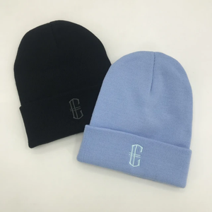 Gorro de calavera acrílico de alta calidad unisex, gorro de invierno con patrón bordado, gorro de punto personalizado, venta al por mayor - Product Image 1