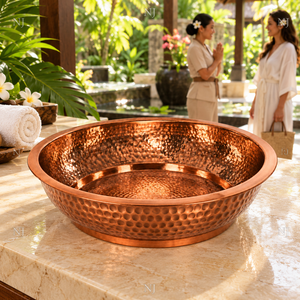 Elegante tazón para pedicura con acabado en cobre dorado y diseño martillado, lavabo de lujo para remojar los pies en spa, para salón y hogar, experiencia relajante - Product Image 4