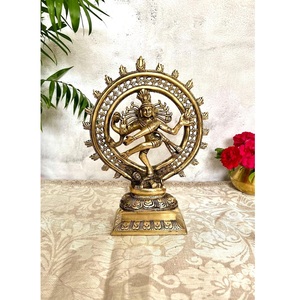 Statue de Lord Shiva Nataraja en laiton faite à la main d'excellente qualité pour la danse ou le pouvoir et une utilisation décorative disponible au prix d'exportation - Product Image 1