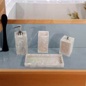 MN EXPORTS Juego de Baño Clásico de Resina de Cinco Piezas: Dispensador de Jabón, Portacepillos, Bandeja, Fácil de Limpiar, Impermeable, Ecológico, Moderno - Product Image 5