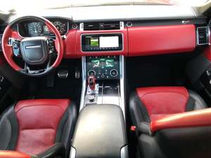 Range Rover Sport V8 SVR 2018 d'occasion, incroyablement parfait, avec faible kilométrage, en stock, proposé à un prix fantastique - Product Image 3