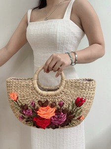 Bolsa de jacinto de agua natural hecha a mano con flores Diseño regular elegante Transporte de dos correas Uso ecológico en la playa al aire libre - Product Image 6