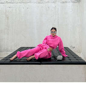 2025 personalizado en blanco de lana pulóver sudaderas con capucha de gran tamaño de las mujeres al por mayor de dos piezas Crop Top y pantalones de chándal Conjunto para las mujeres - Product Image 4