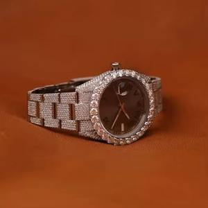 Nouvelles montres en quartz serties de diamants de laboratoire de luxe pour hommes aux meilleurs prix auprès d'un fabricant indien - Product Image 2