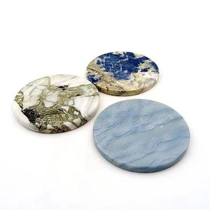 Posavasos de madera de resina decorativos para mesa Juego de cuatro piezas elegantes Posavasos de café y manteles individuales con clase de forma cuadrada más tendencia - Product Image 4