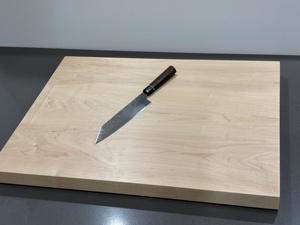 Planche à découper en érable artisanale de luxe, planche en bois massif avec grain de bois naturel clair pour restaurant, cuisine à domicile et exportation - Product Image 2