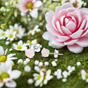 ต่างหูเม็ดเดี่ยวสีโรสควอทซ์ดิบจำนวนมากทำด้วยมืออัญมณีธรรมชาติขนาด5-7มม. เครื่องประดับชุบทอง-เงินคลาสสิกสำหรับผู้หญิงไอเดียของขวัญ - Product Image 4