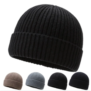 Colección de invierno Calidad Premium Etiqueta de marca personalizada Lana Merino Tejido Invierno Nieve Tobogán Gorros de lana gorro - Product Image 4