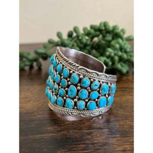 Brazalete de Plata de Ley con Turquesa Kingman de Merle House - Product Image 3