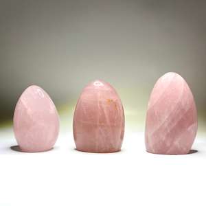 Cristales de forma libre de cuarzo rosa Natural de alta calidad, Feng Shui curativo pulido, decoración espiritual para el hogar, energía emocional - Product Image 1
