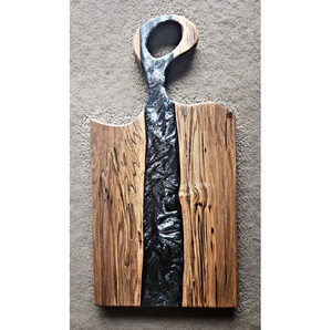 Planche à découper élégante en bois et résine avec fusion de résine d'agate, écologique, style vintage, taille et couleur personnalisables - Product Image 1