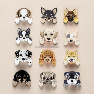 Adorable patch thermocollant chiot épieur pour projets de bricolage vestimentaire - Product Image 1