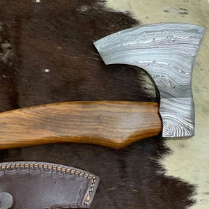 Hacha de Acero de Damasco con Patrón Artesanal Hecho a Mano, con Mango de Madera, para Acampar al Aire Libre, Exhibición y Uso General - Product Image 5