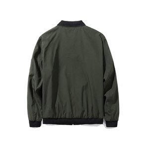 Blouson aviateur d'hiver de baseball imperméable pour hommes, coupe-vent et en satin de conception OEM avec logo personnalisé - Product Image 2