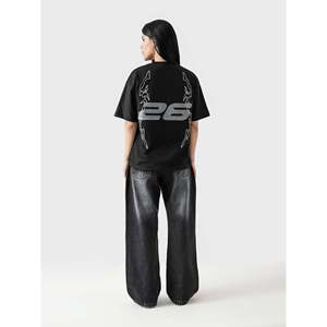 เสื้อยืดออร์แกนิคคอตตอน Young & Turnt ผ้าเจอร์ซีย์ 100% น้ำหนัก 300 กรัม ลายพิมพ์สกรีนแบบเรียบ ทรงยาว - Product Image 2