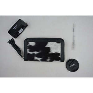 LAXURA Small <b>Genuine</b> Cowhide <b>Leather</b> Ladies <b>Wallet</b> Elegant and Stylish - Product Image 3