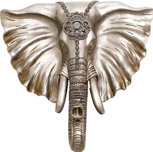 Arte mural de elefante real adornado con una decoración de cabeza plateada y un detalle de trompa ornamentado. Disponible a precios de mayoreo. - Product Image 1