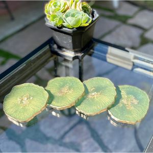 Dessous de verre en acrylique transparent de forme ronde de garde de surface de table Sous-verres de thé de couleur verte de la plus haute qualité parfaits pour la maison et la cuisine - Product Image 2