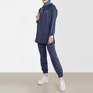 Ropa Islámica Personalizada al por Mayor, Chándal Informal de Forro Polar con Capucha y Botones, Sudadera Moderna Musulmana para Mujer - Product Image 2
