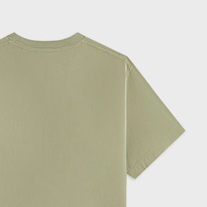 Design minimaliste, coupe décontractée et ajustée, manches courtes, col rond classique, essentiel polyvalent pour la garde-robe, parfait pour les tenues décontractées d'été. - Product Image 6