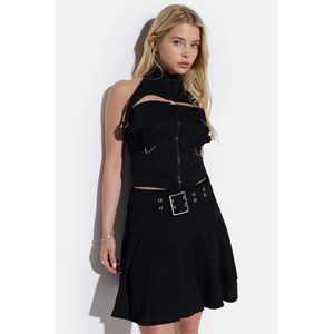 Top Corto Negro con Detalle de Cremallera - Product Image 1