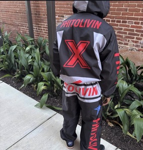 Vente en gros Veste matelassée en toile légère unisexe avec doublure en coton fermeture éclair imperméable en nylon capuche décontractée avec logo OEM personnalisé - Product Image 4