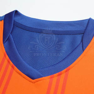 Uniforme de fútbol superventas, uniforme de fútbol de llegada caliente, uniforme de fútbol de poliéster 100% hecho en Pakistán - Product Image 3