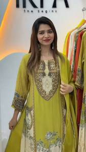 Compre Ahora el Mejor Conjunto de Kurtis, Pantalones y Dupatta con Bordado de Alta Calidad, 100% Puro, Sofisticado y Elegante para Adultos - Product Image 2