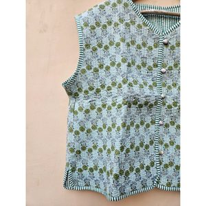Eleva tu Estilo con esta Chaqueta de Algodón Estampada a Mano, Acolchada, Verde Suave a Rayas, Cómoda, Duradera y Reversible - Product Image 5