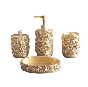 Ensemble de salle de bain en métal design, accessoires de maison exclusifs, porte-serviettes de salle de bain de luxe, distributeur de savon, porte-brosse à dents, plateau de rangement - Product Image 1