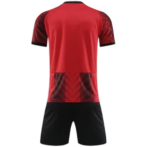 Chemises d'uniforme de football pour adultes en gros Chemises de football à manches courtes pour hommes avec impression personnalisée Ensembles de maillots de football respirants - Product Image 2