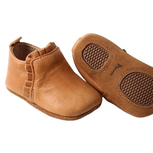 RELEVO INDUSTRIES Zapatos de Cuero Personalizados para Bebés Unisex, Suela Blanda, Antideslizantes, Flexibles, Cómodos y Ligeros para Interiores - Product Image 1