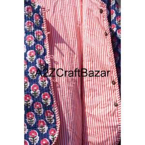 Vente en gros de vestes matelassées réversibles pour femmes en coton 100% pur avec imprimé floral pour l'automne et l'hiver pour femmes - Product Image 4