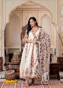 Vêtements de fête de créateur lourd pur coton beau Style Angrakha imprimé Anarkali Kurta à manches longues jumelé avec un pantalon Dupatta - Product Image 5