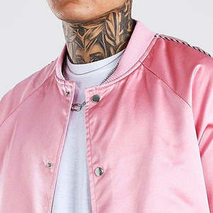 Veste d'hiver en satin de qualité supérieure pour hommes Street Wear Quantité en vrac Vêtements d'extérieur Veste d'hiver en satin pour hommes à bas prix - Product Image 5