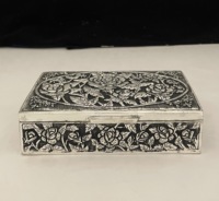 Artisanat Antique plaqué argent fait à la main conception de fleurs boîte rectangulaire pour la décoration de la maison et les cadeaux