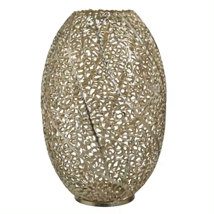 แจกันดอกไม้โลหะสีเงินทำมือตกแต่งด้วยกระถางต้นไม้ดีไซน์ตาข่ายสุดหรู - Product Image 6