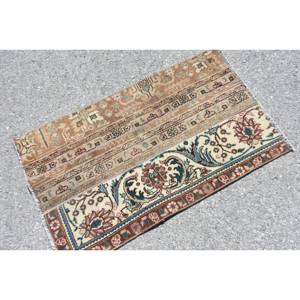 Alfombra de lana turca Vintage de 2x3,2 pies, diseño de retales de estilo tradicional beige y azul, alfombra para sala de estar con respaldo de látex - Product Image 2