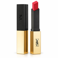Rouge à lèvres mat YAL Velvet, couleur rouge vif, toucher soyeux, étui noir et or, maquillage cosmétique