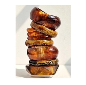 กำไลเรซิ่นคุณภาพสูงกันน้ำสำหรับสุภาพสตรี ผิวเงางาม น้ำหนักเบา ปรับแต่งได้ เครื่องประดับแฟชั่นสำหรับสไตล์โมเดิร์นและดั้งเดิม - Product Image 3