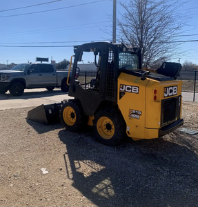 QUALITÉ PROFESSIONNELLE – NEUF 2026 – Chargeuses compactes sur chenilles JCB 215T/215 à vendre - Product Image 2