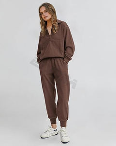 Nouveau survêtement élégant à logo personnalisé survêtement 2 pièces crop top survêtement jogging ensembles pour femmes - Product Image 3