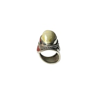 Bague de mariage unisexe en argent sterling 925 de Krittika Jewelers, style classique, sertie d'une coquille de cauris naturelle, faite à la main