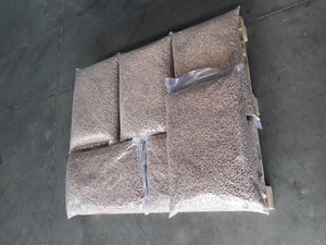 อัดเม็ดไม้ชีวภาพที่สมบูรณ์แบบของผู้ผลิตถ่านอัดเม็ดมีอัตราการเผาไหม้ที่ดี - Product Image 5